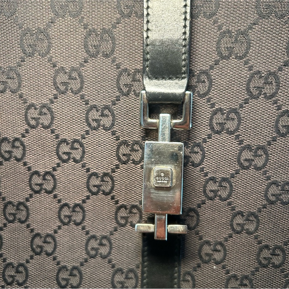 Gucci GG Canvas Jackie Shoulder Bag - Picture 4 of 16